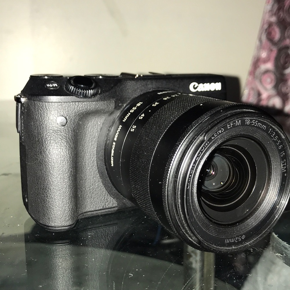 Cannon EOS M3
